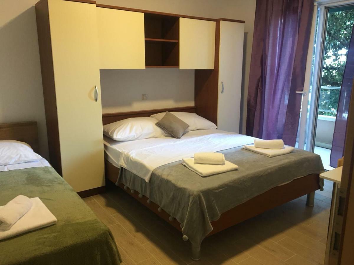 "Laurier" Rooms & Apartments Čelina Exterior foto