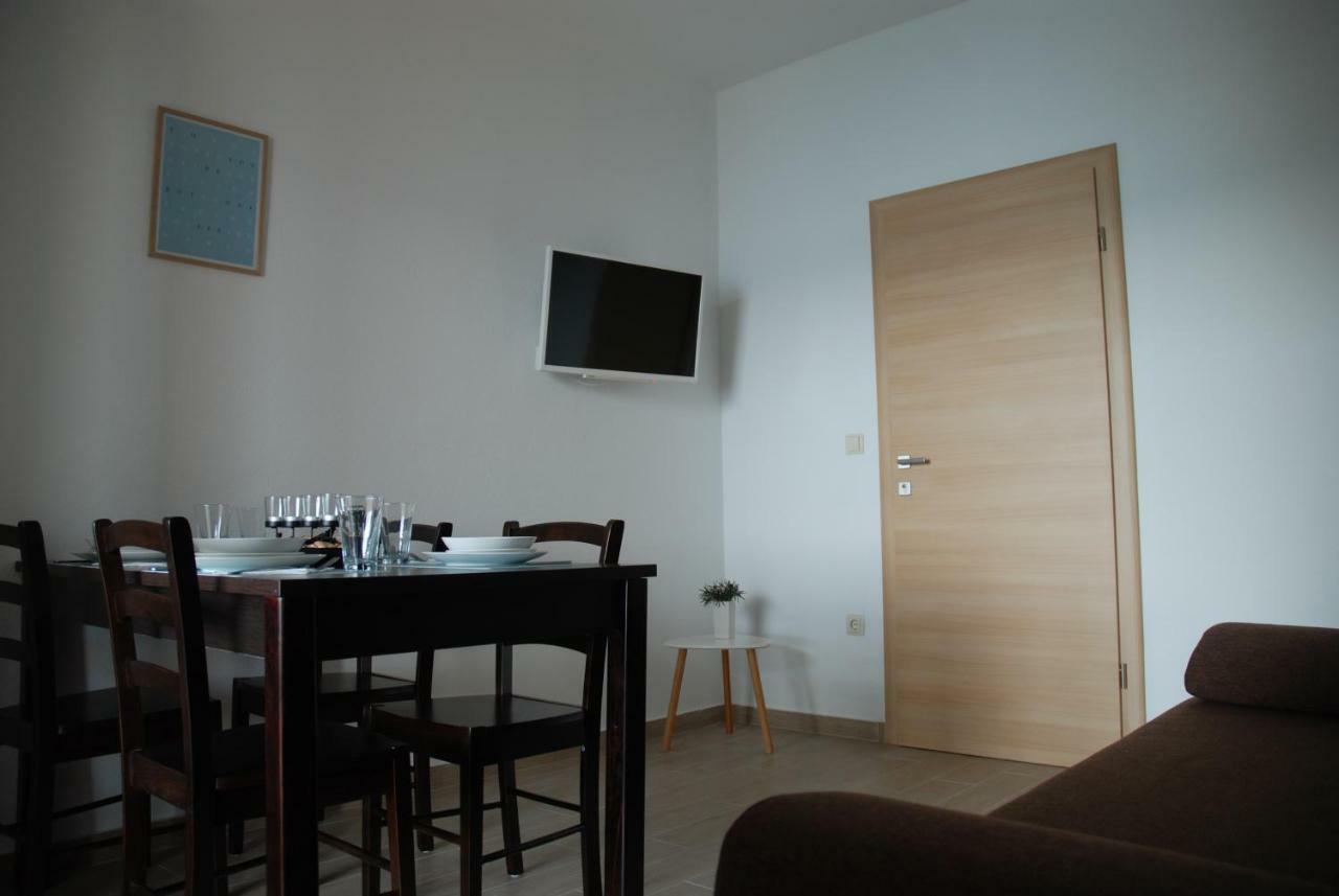 "Laurier" Rooms & Apartments Čelina Exterior foto